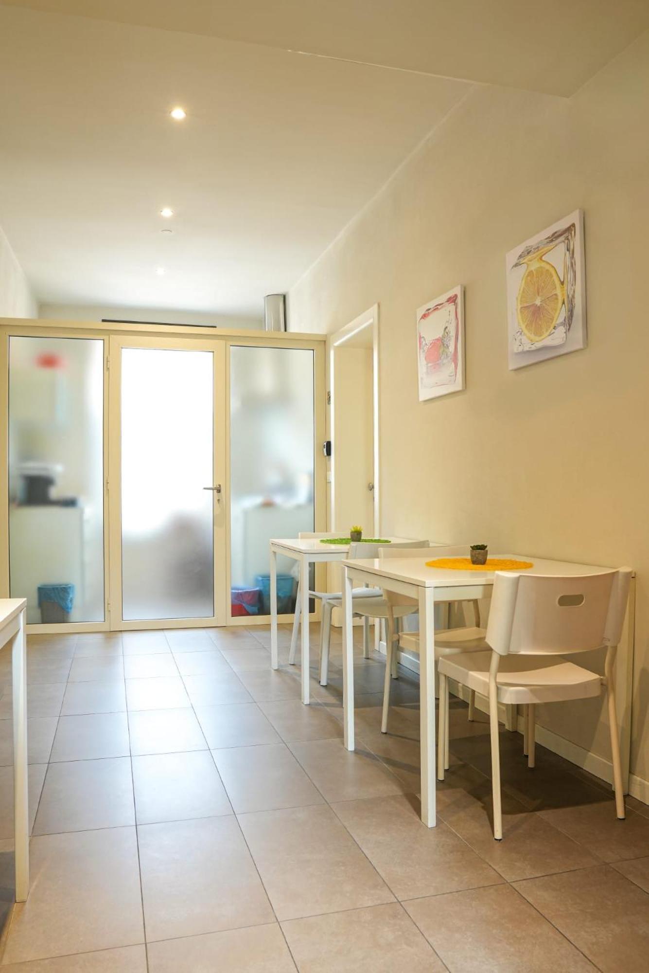 Honey Rooms Ферара Екстериор снимка