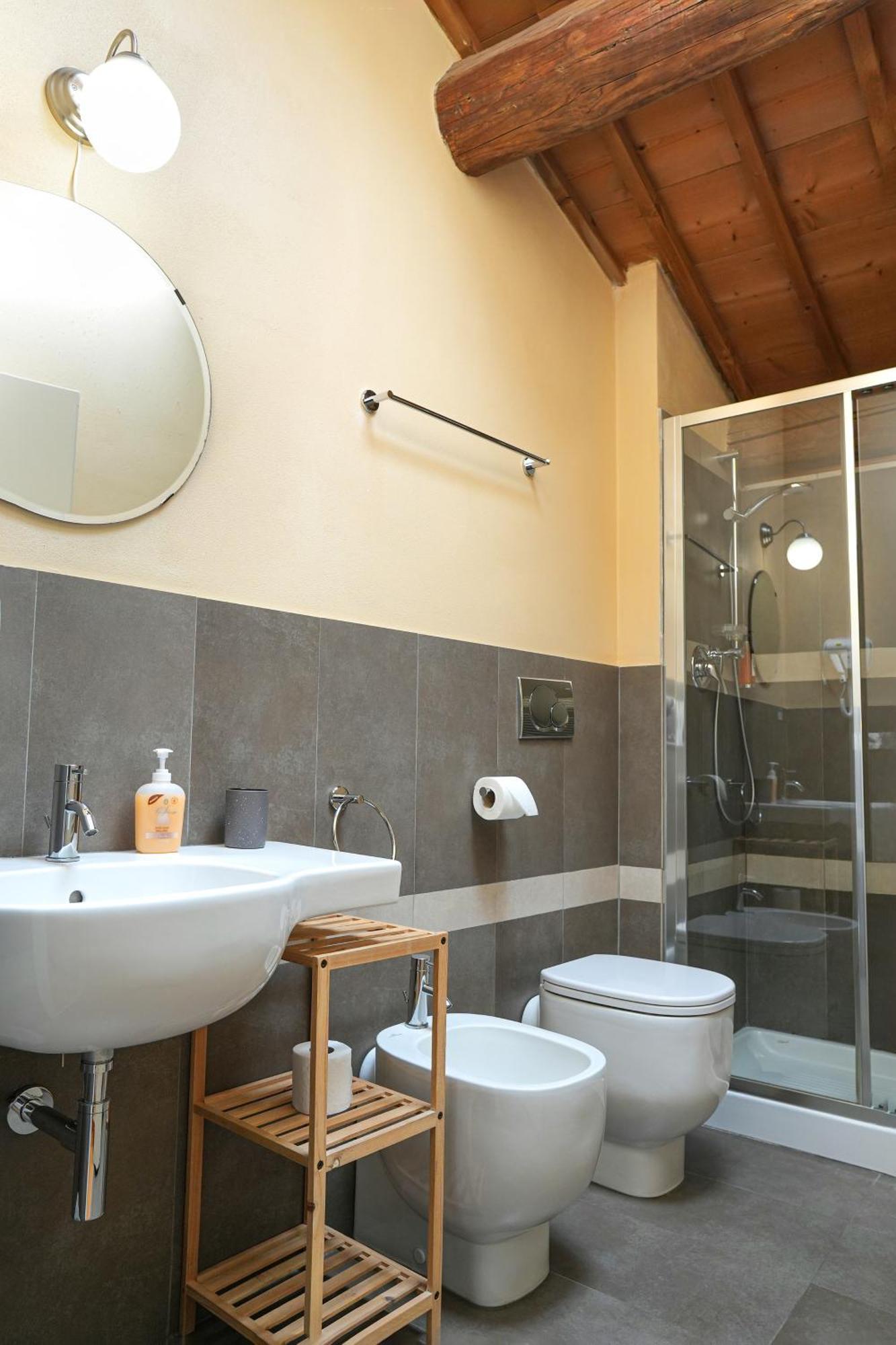 Honey Rooms Ферара Екстериор снимка