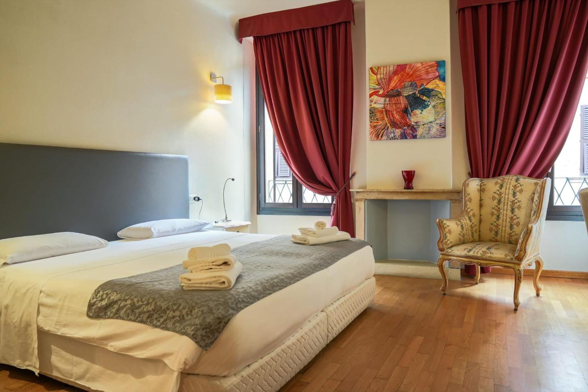 Honey Rooms Ферара Екстериор снимка